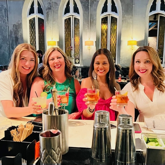 Meet your Posher, Adrienne - Picture 5 of 8